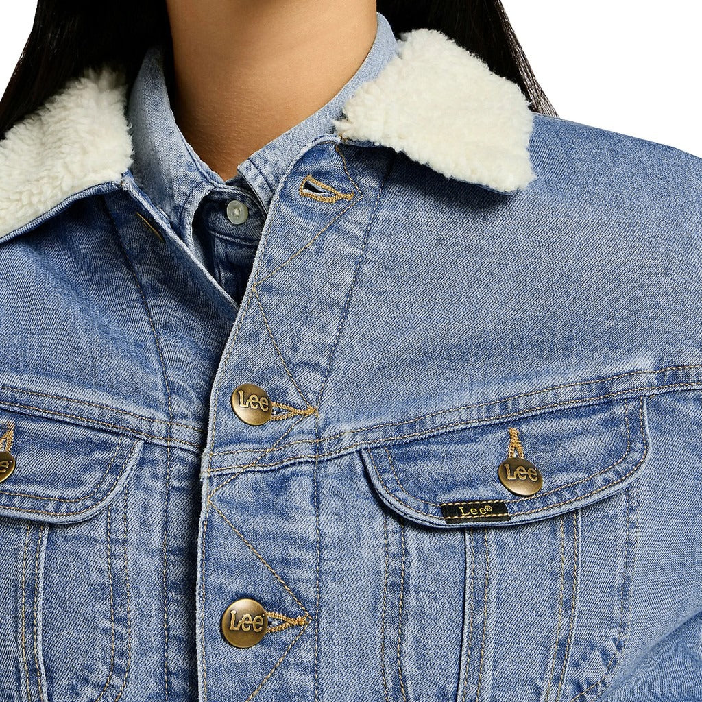 Lee Women’s Classic Denim Jacket – Style 112355437 | Timeless Fit & All-Season Style